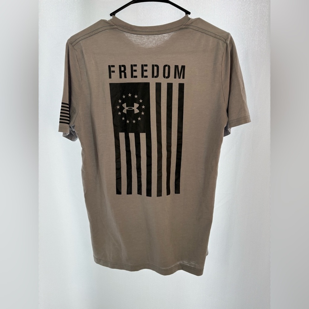Under Armour Men's Taupe Short Sleeve Tee